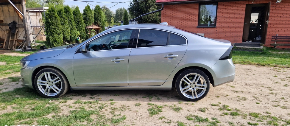 Volvo S60 cena 59500 przebieg: 266000, rok produkcji 2015 z Końskie małe 191